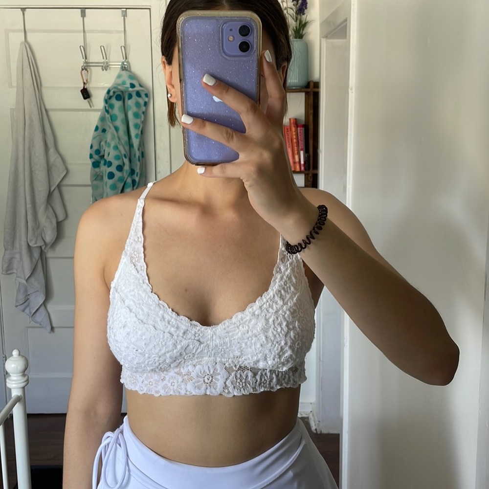 White Aerie bralette fits DD